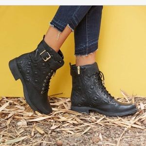 Black Leather Moto Boots Vince Camuto Toralina 8.5